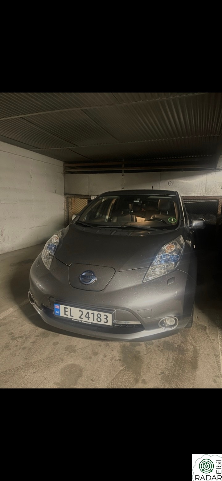 NISSAN LEAF Tekna