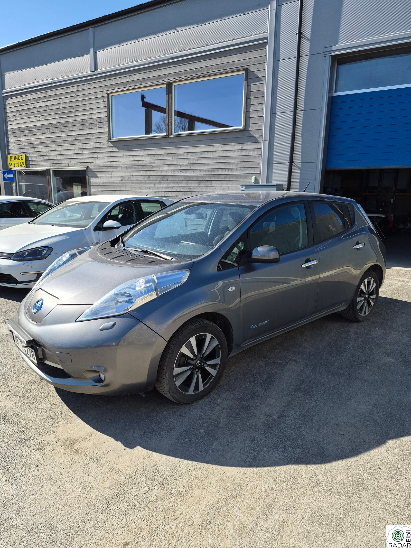 NISSAN LEAF Acenta 12/12 streker