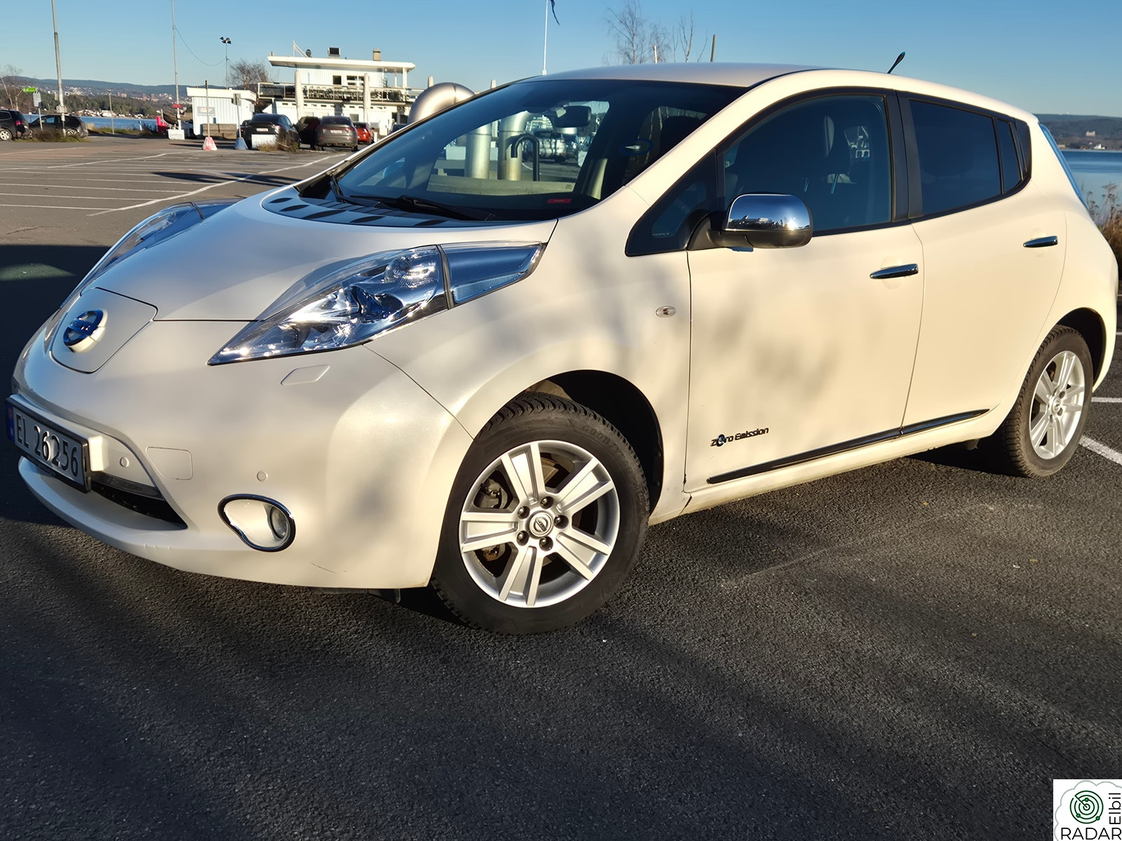 NISSAN LEAF Tekna