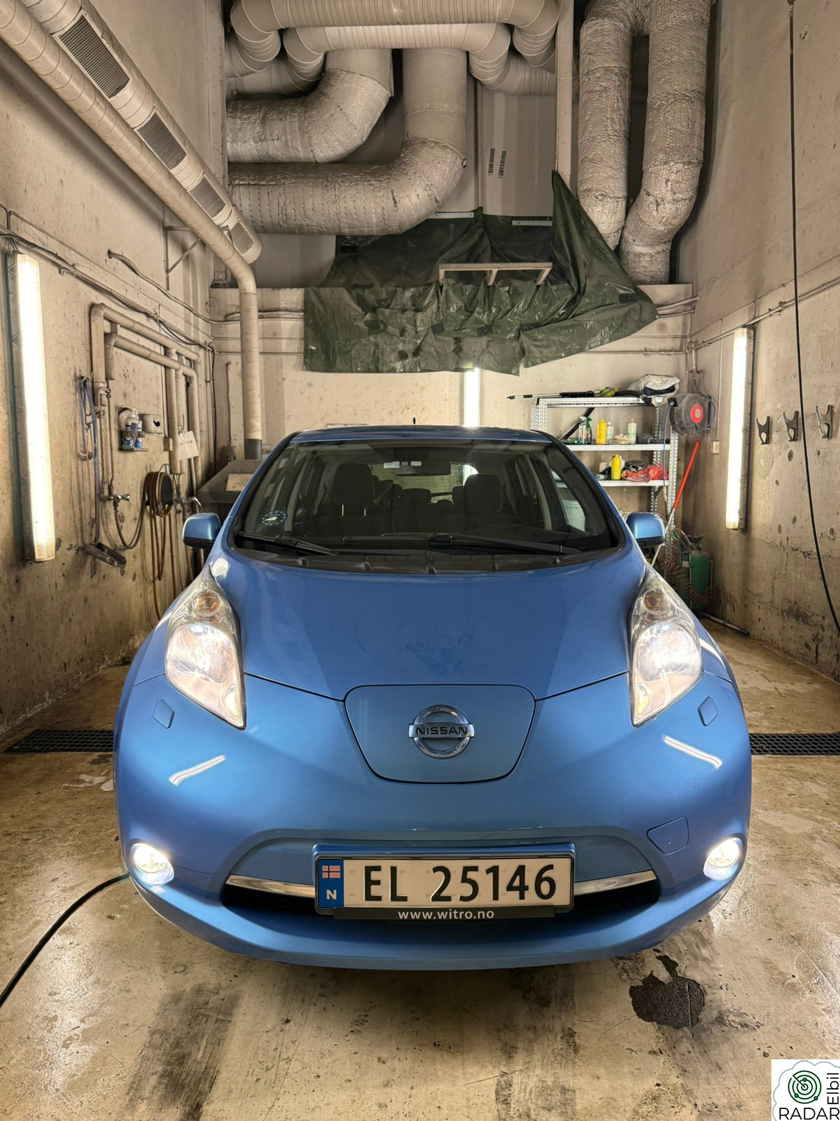 NISSAN LEAF