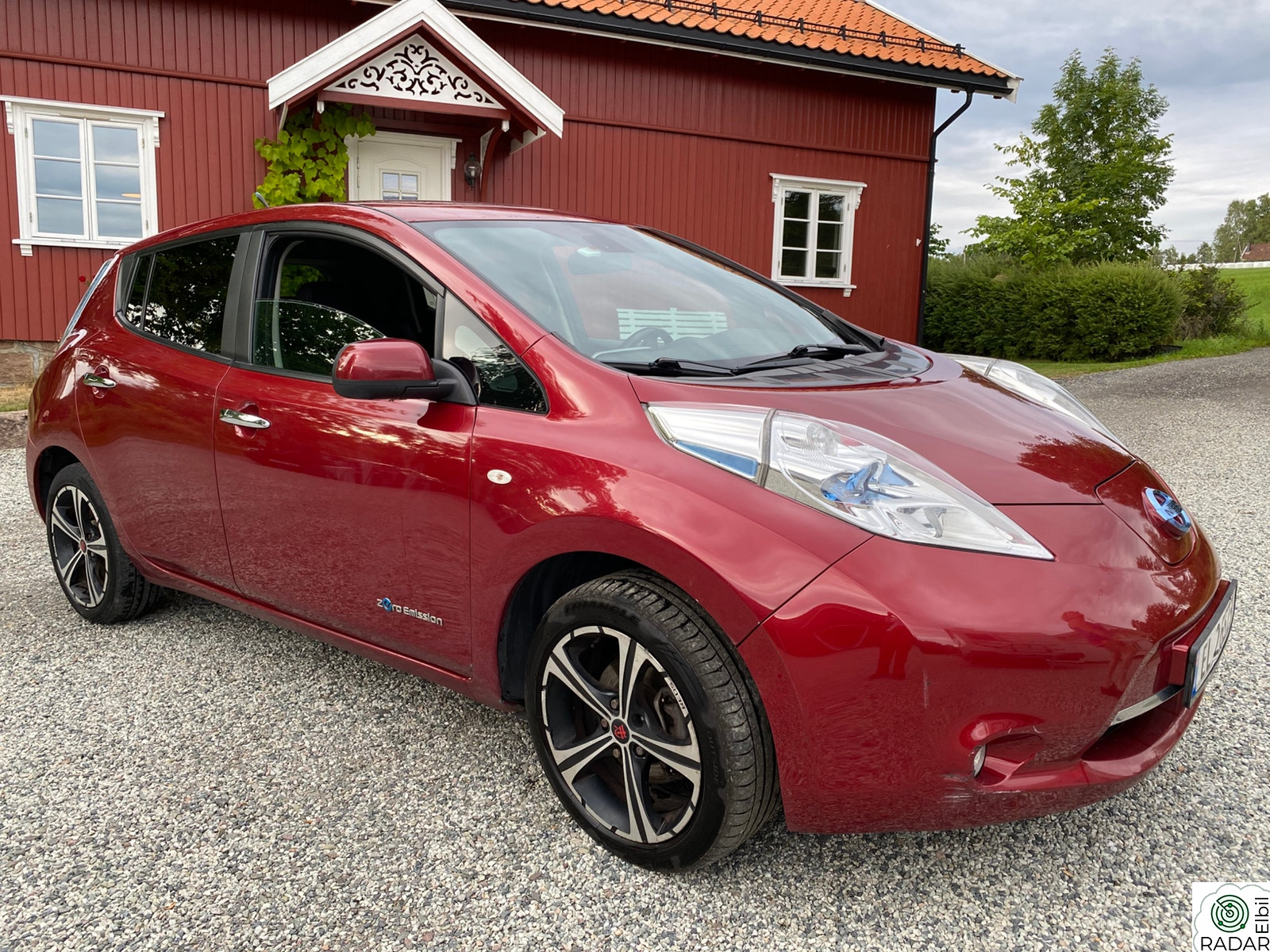 NISSAN LEAF Tekna