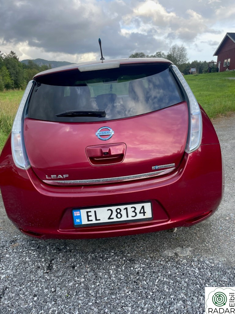 NISSAN LEAF