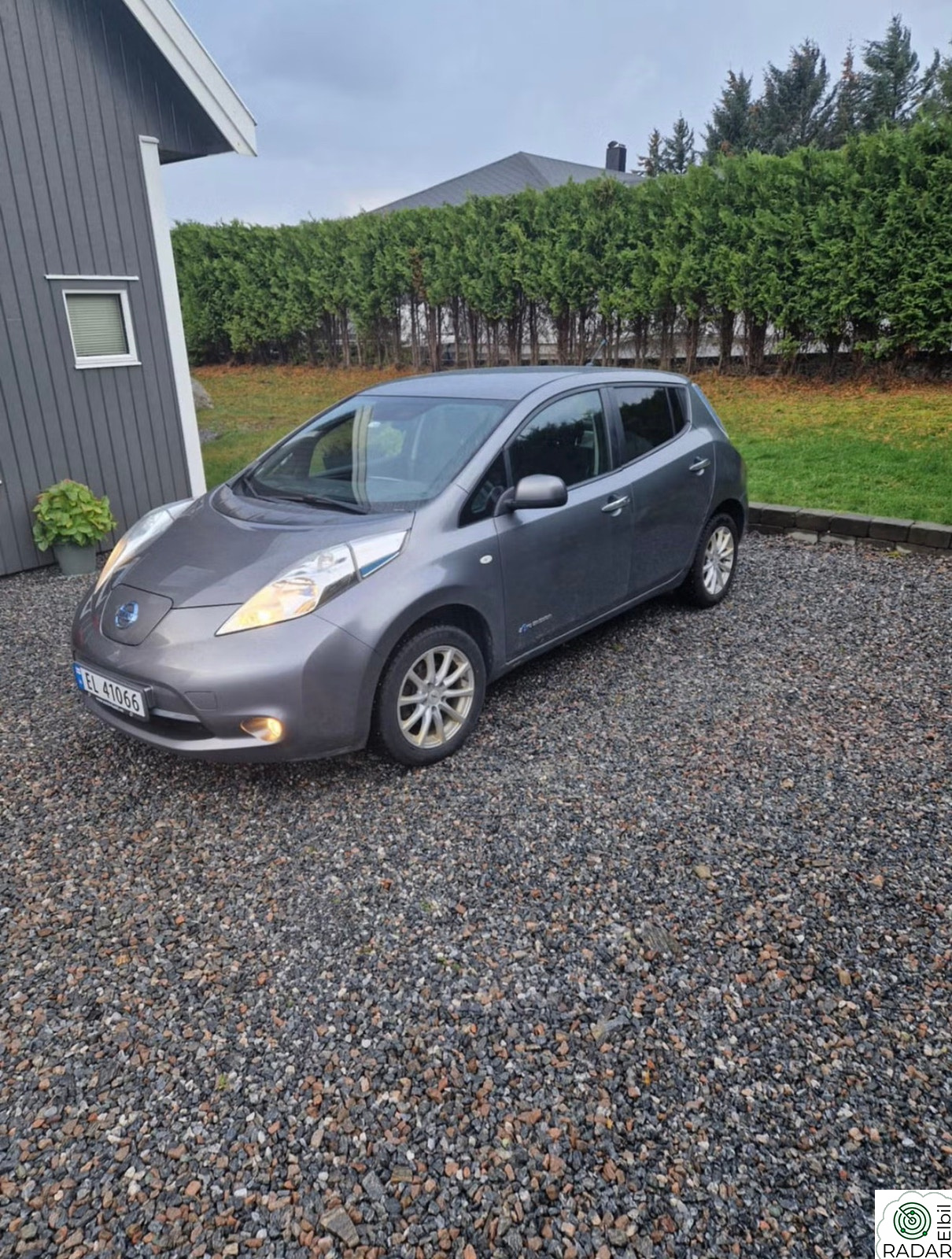 NISSAN LEAF