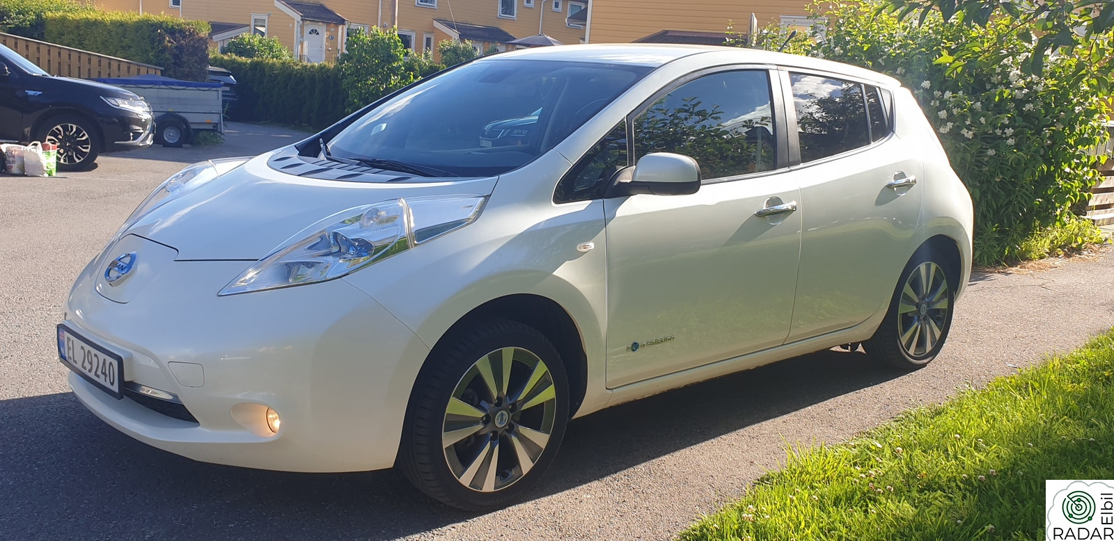 NISSAN LEAF Tekna