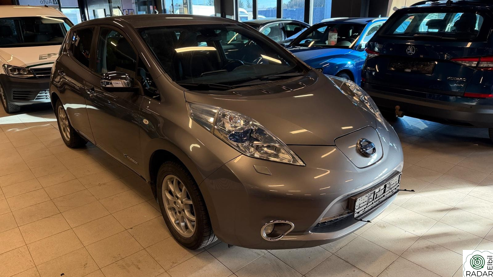 NISSAN LEAF Tekna/ skinn/ 11/12 streker/ Ryggekamera/ S+Vinterdekk