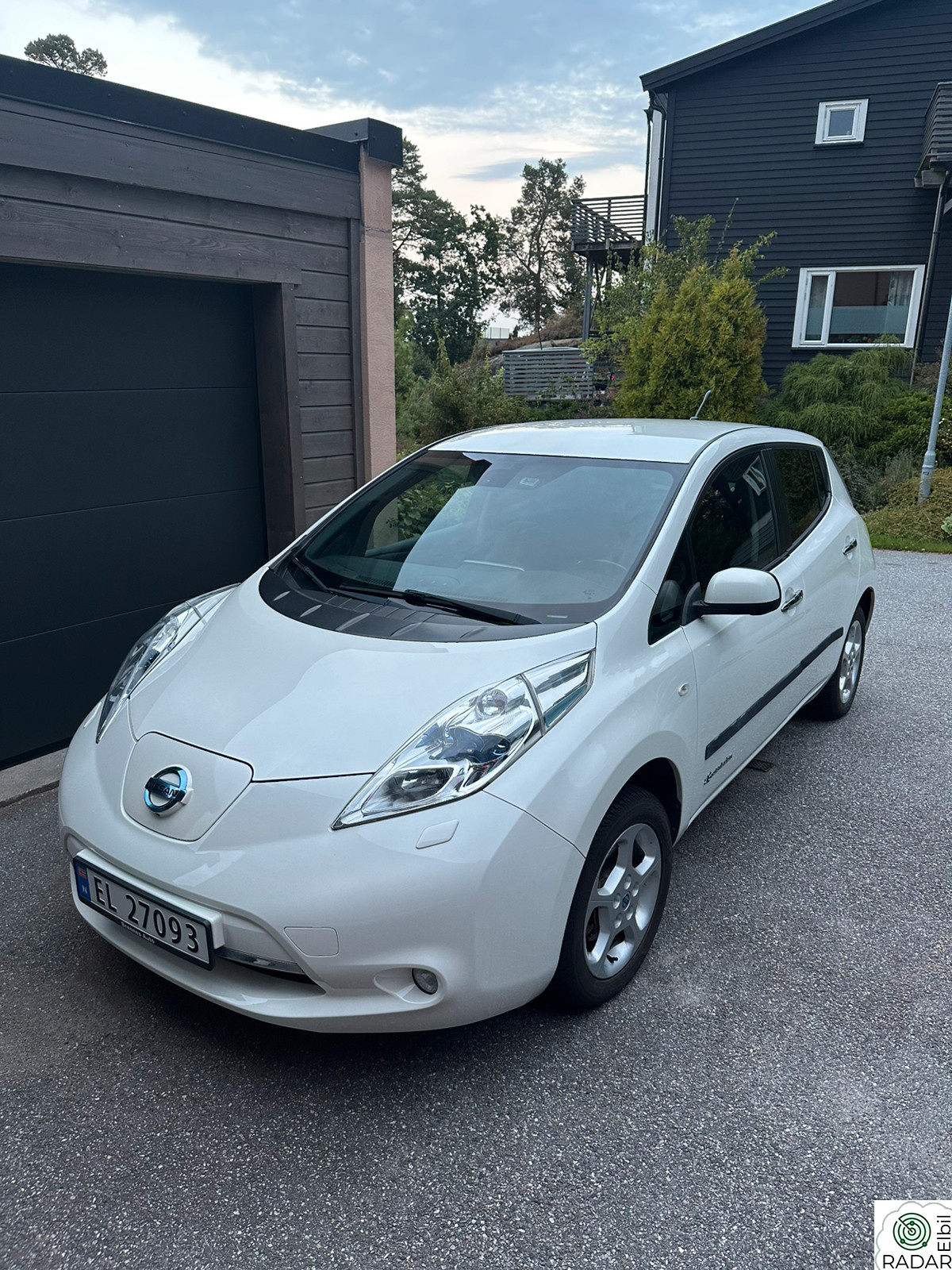 NISSAN LEAF Tekna