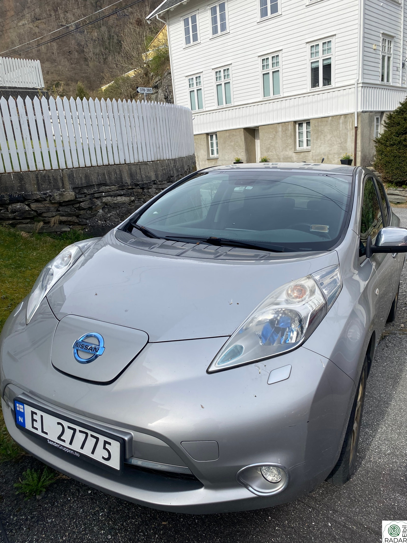 NISSAN LEAF