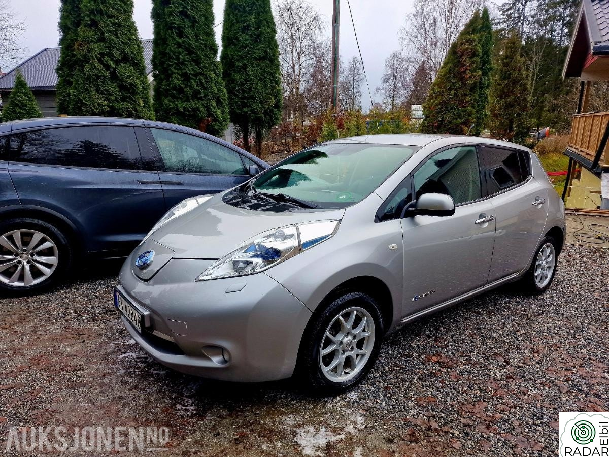 NISSAN LEAF LEAF