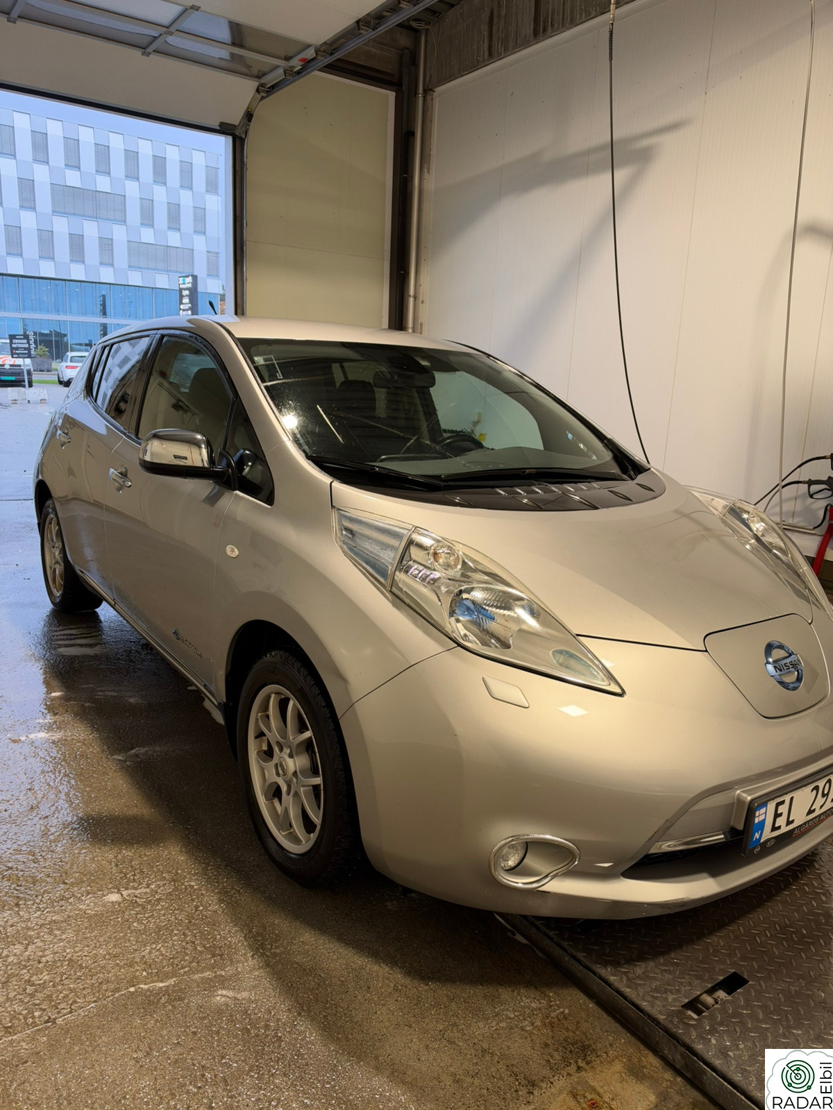 NISSAN LEAF