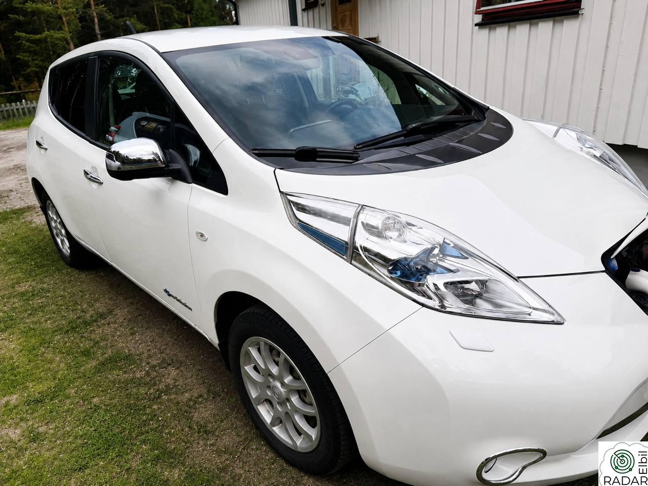 NISSAN LEAF Tekna