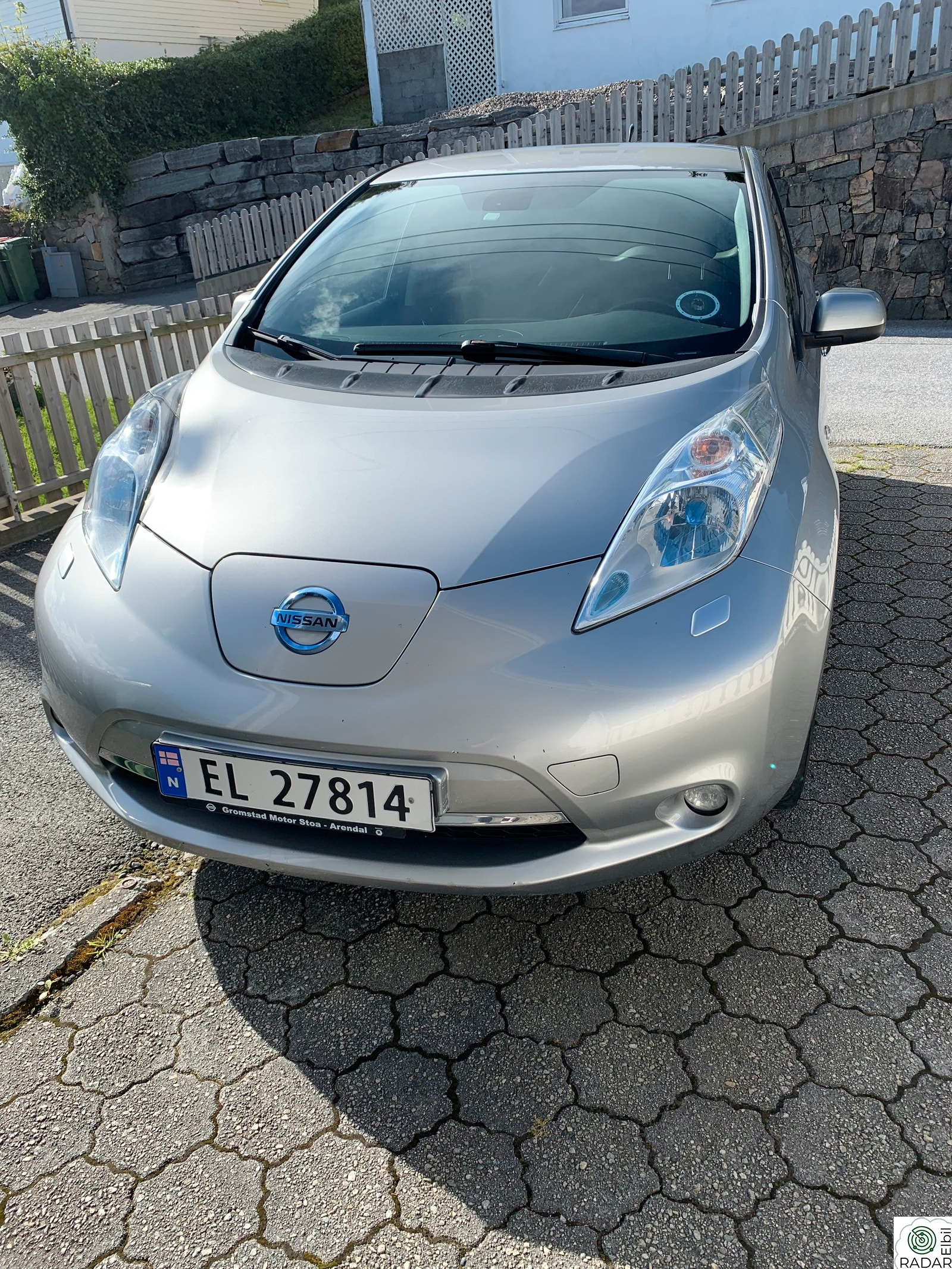 NISSAN LEAF