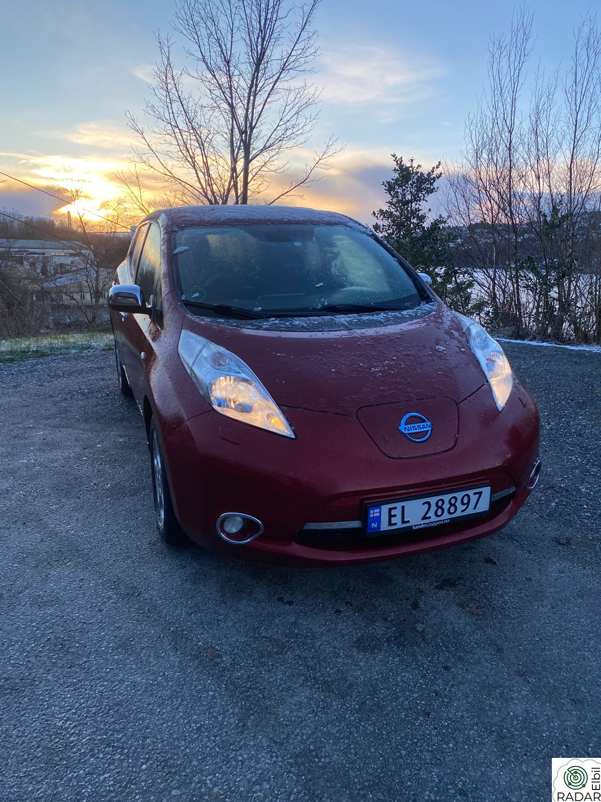 NISSAN LEAF