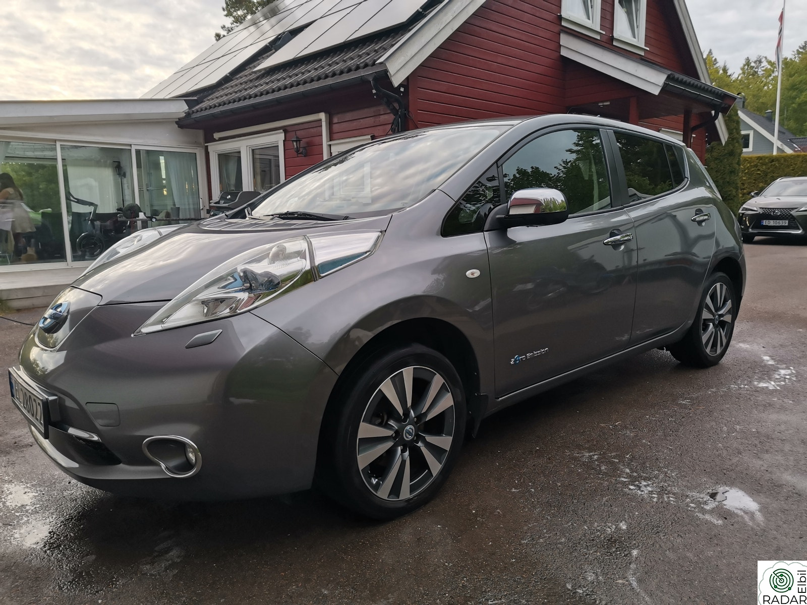 NISSAN LEAF Tekna