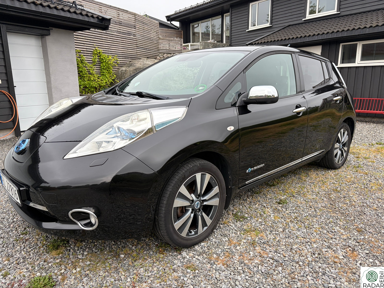 NISSAN LEAF Tekna