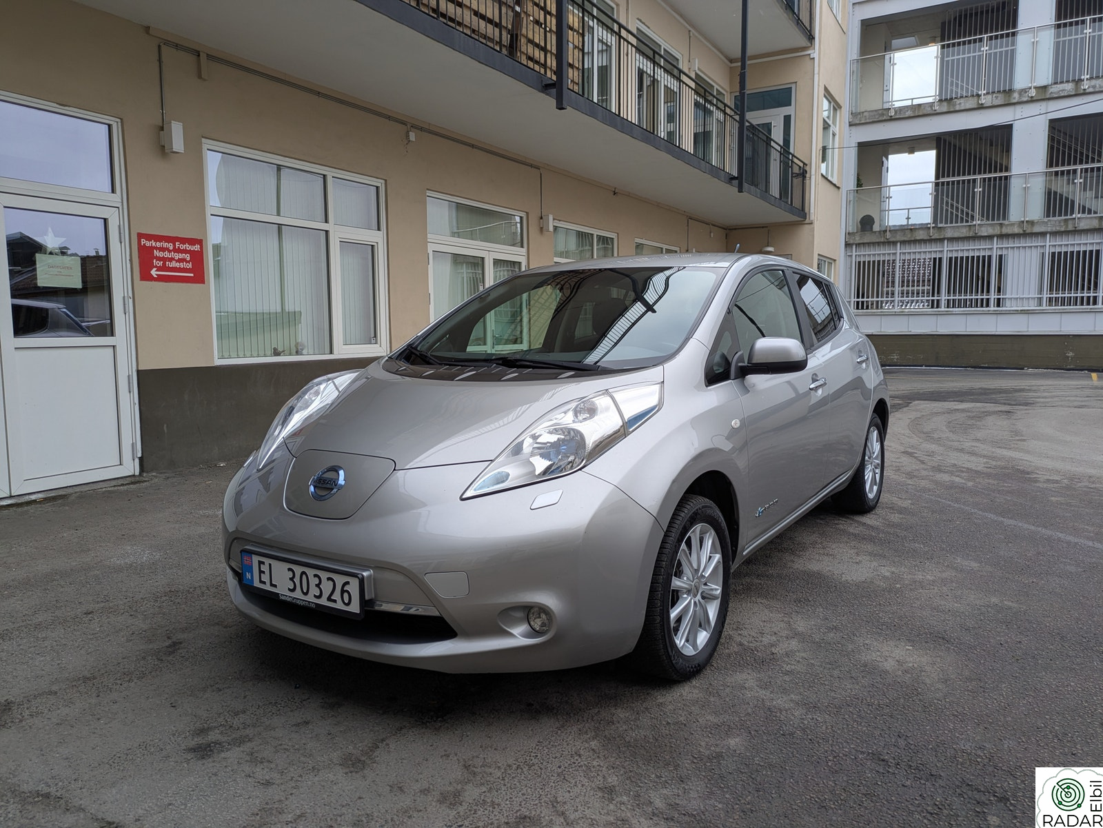 NISSAN LEAF 12/12 STREKER  | EU-OK/2027 | VELHOLDT | NAVI | DAB+++