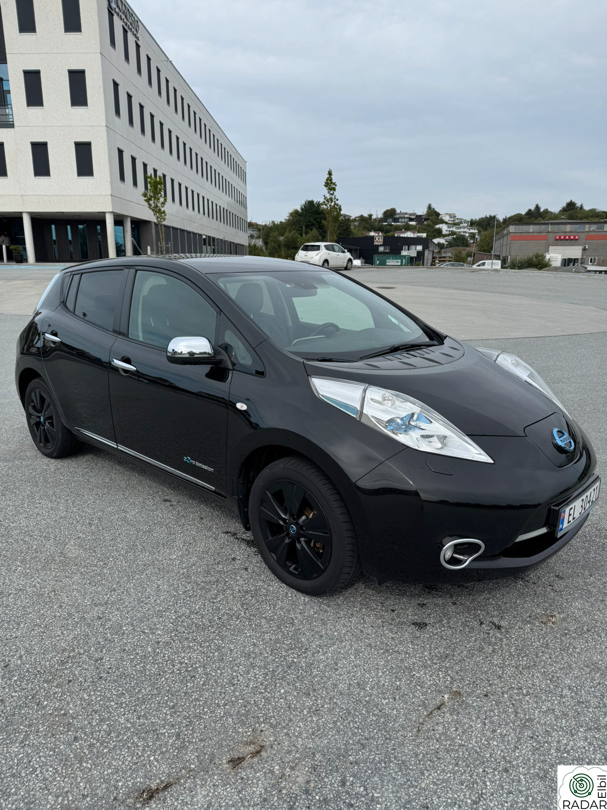 NISSAN LEAF Tekna