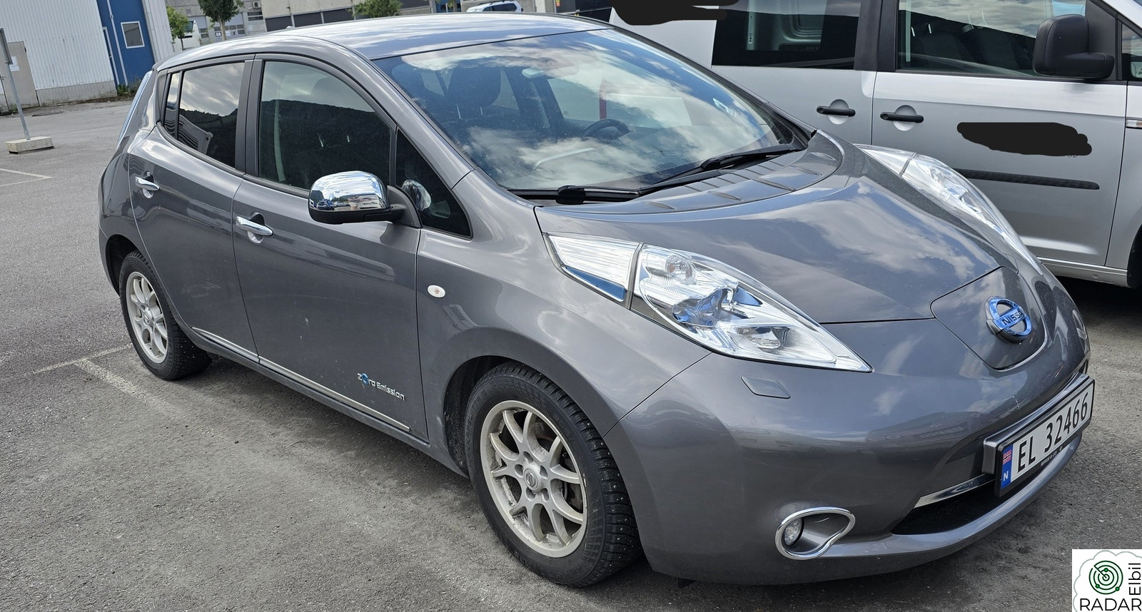 NISSAN LEAF