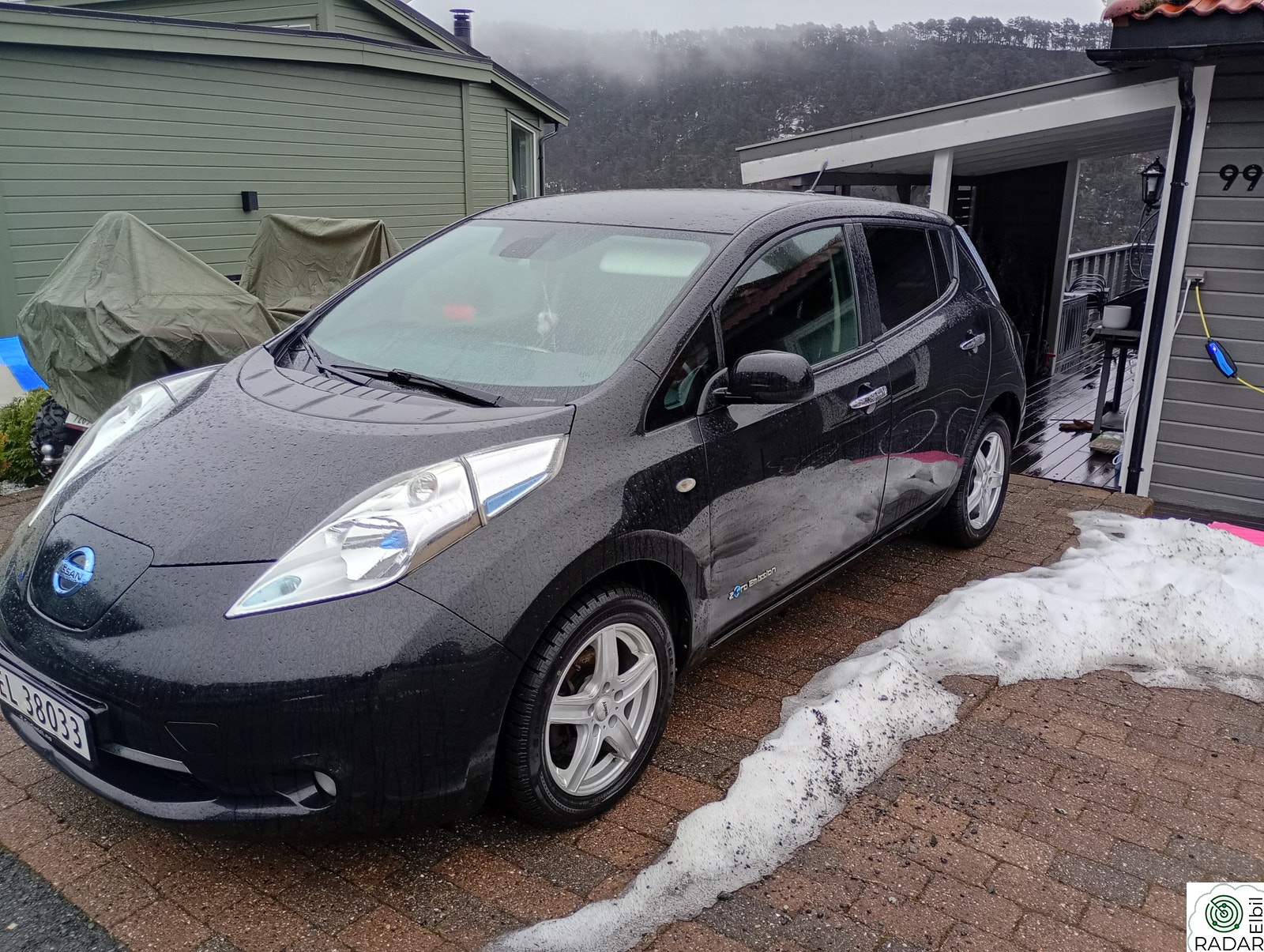 NISSAN LEAF