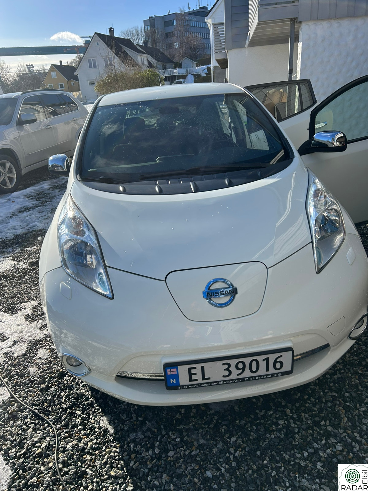 NISSAN LEAF