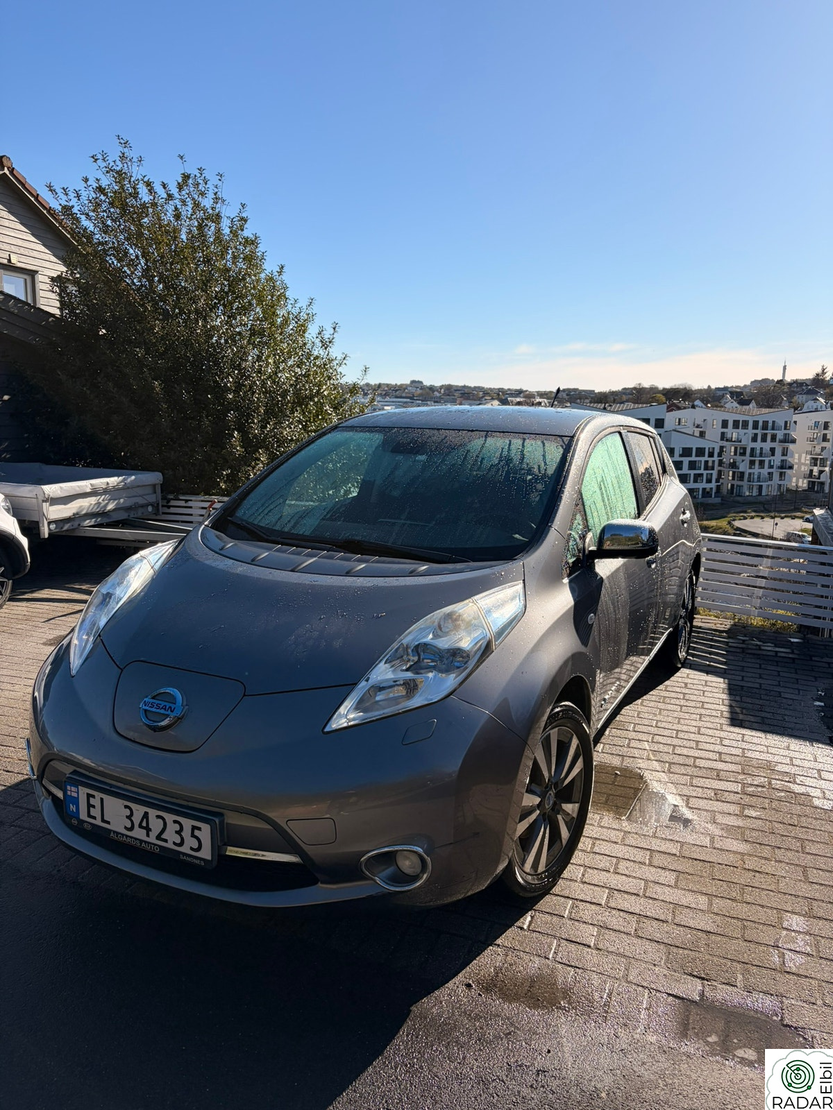 NISSAN LEAF
