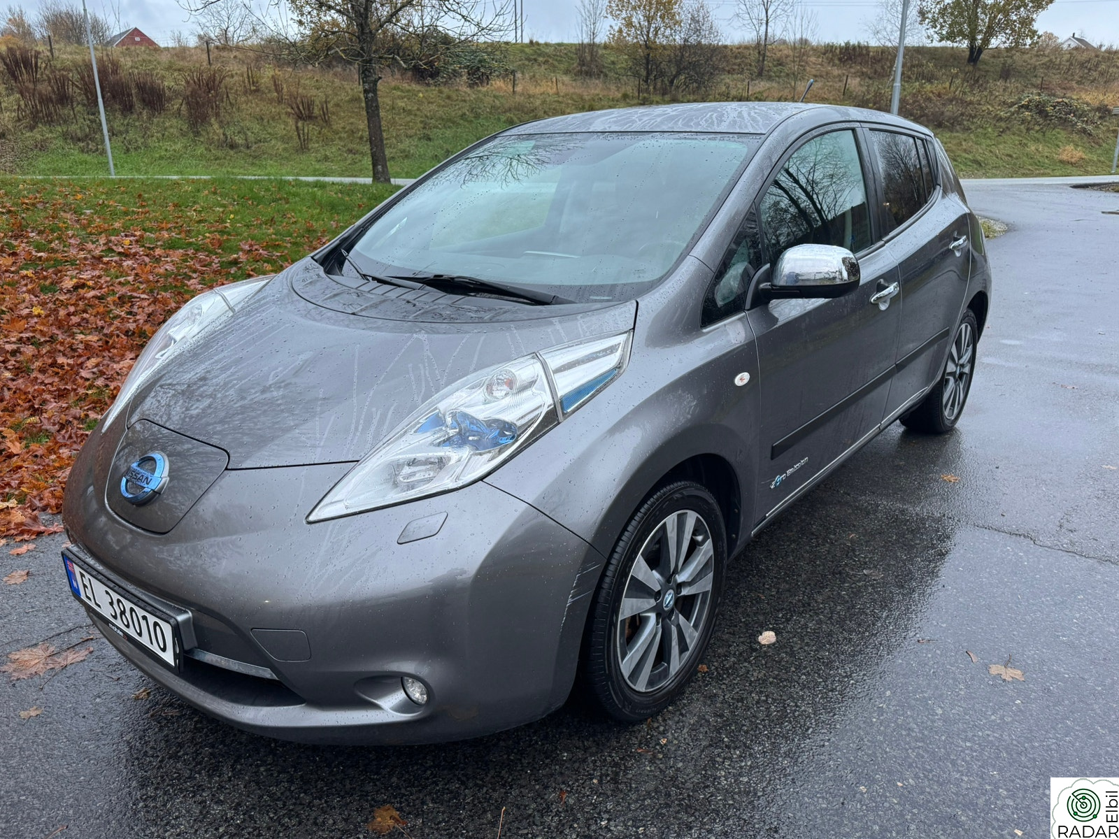 NISSAN LEAF Tekna