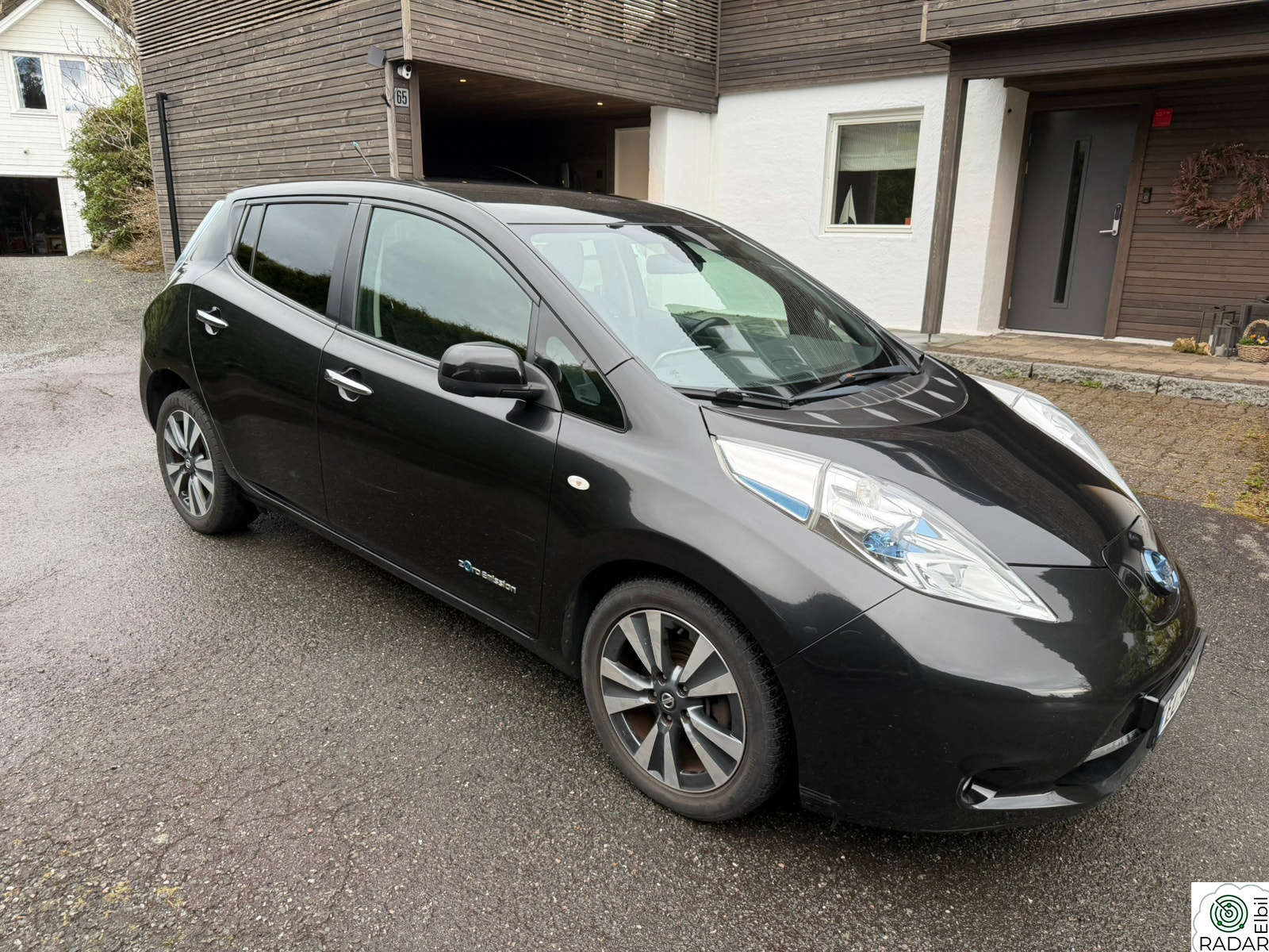 NISSAN LEAF Tekna
