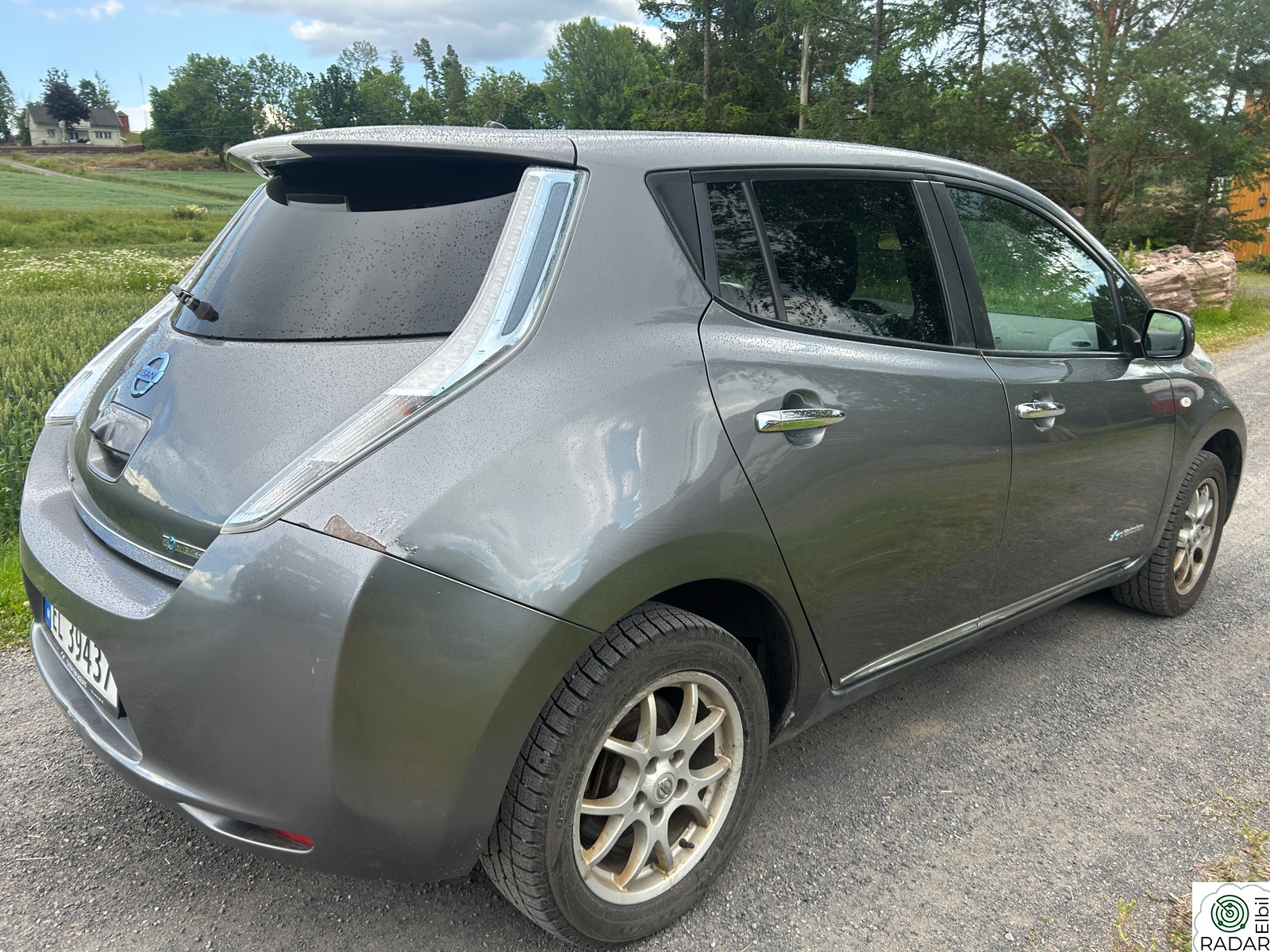 NISSAN LEAF