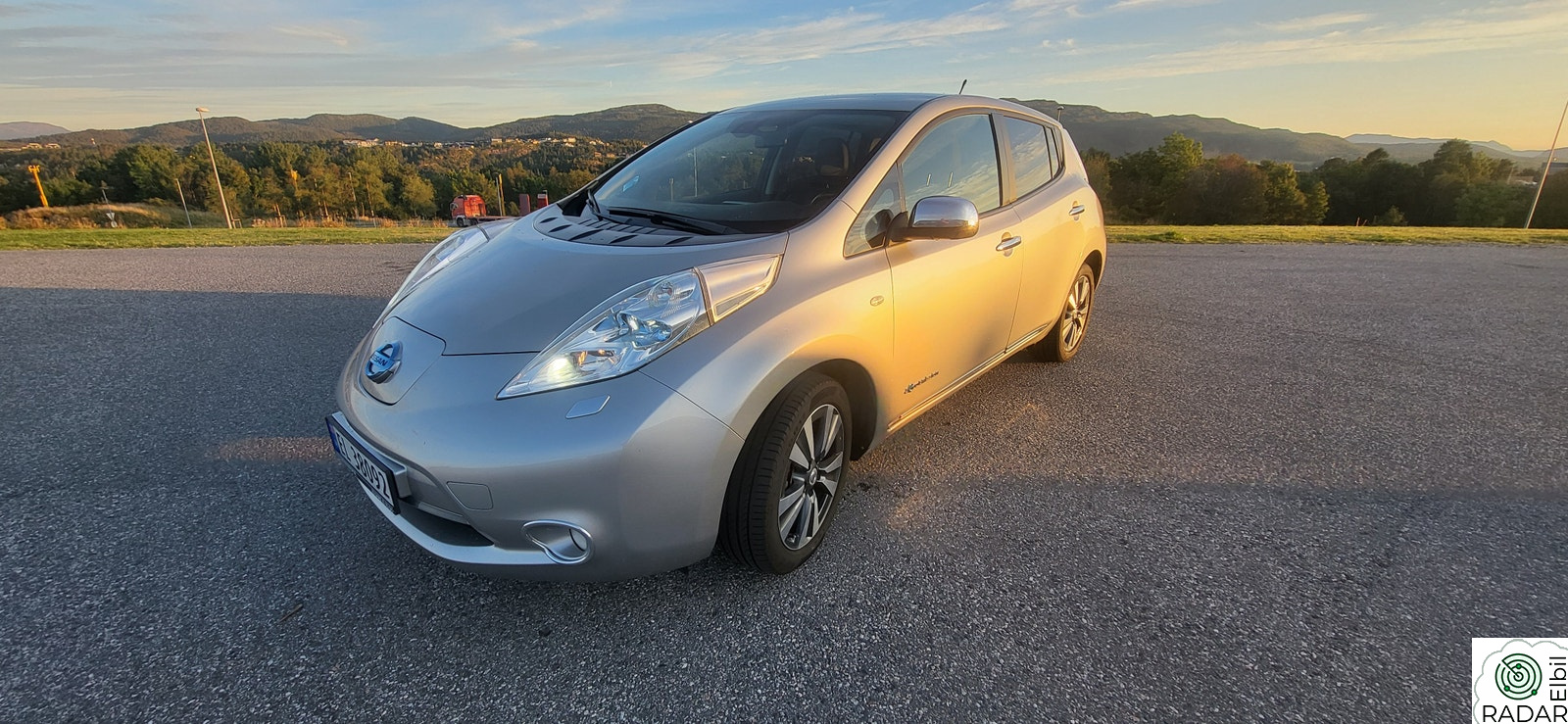 NISSAN LEAF Tekna