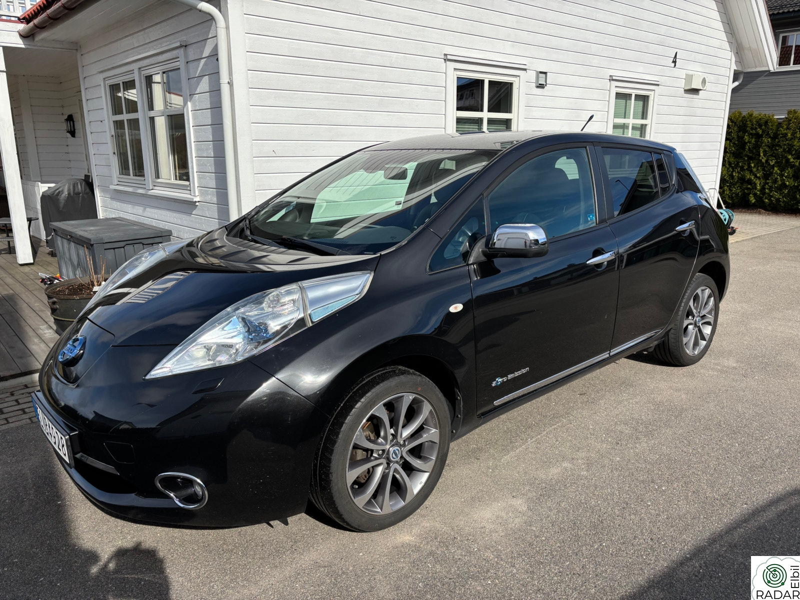 NISSAN LEAF Tekna