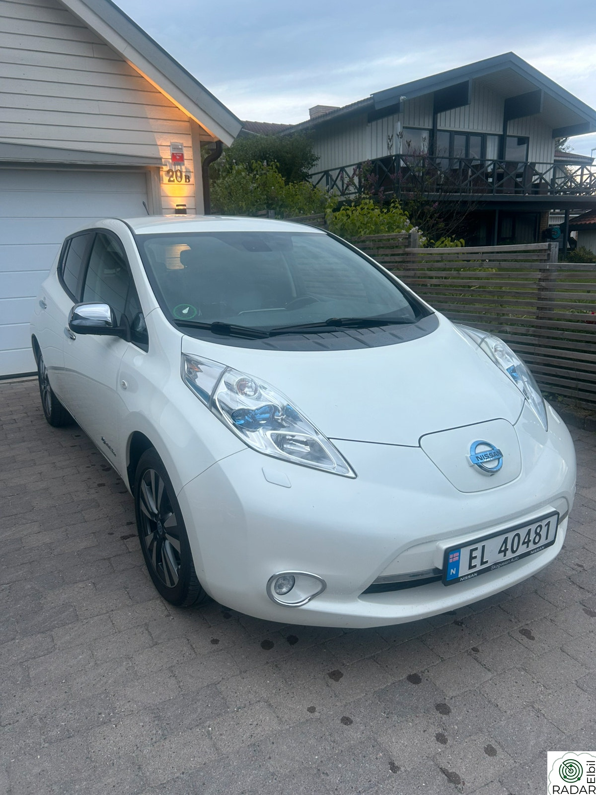 NISSAN LEAF Tekna