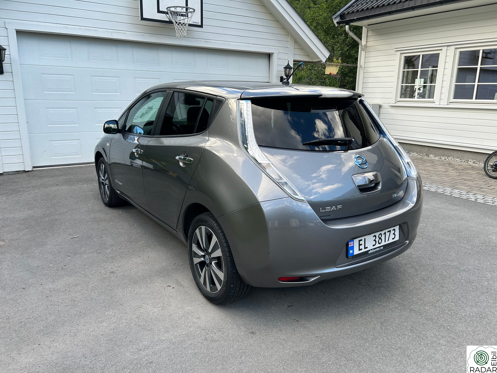 NISSAN LEAF Tekna, GPS, Skinn, 360 kamera
