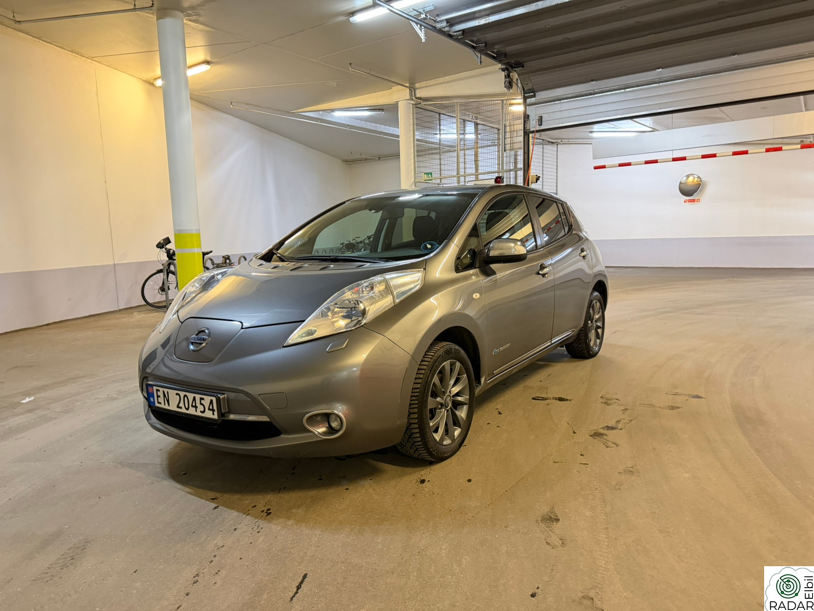 NISSAN LEAF Ryggekamera | BT + AUX | Velholdt | Norsk | Navi