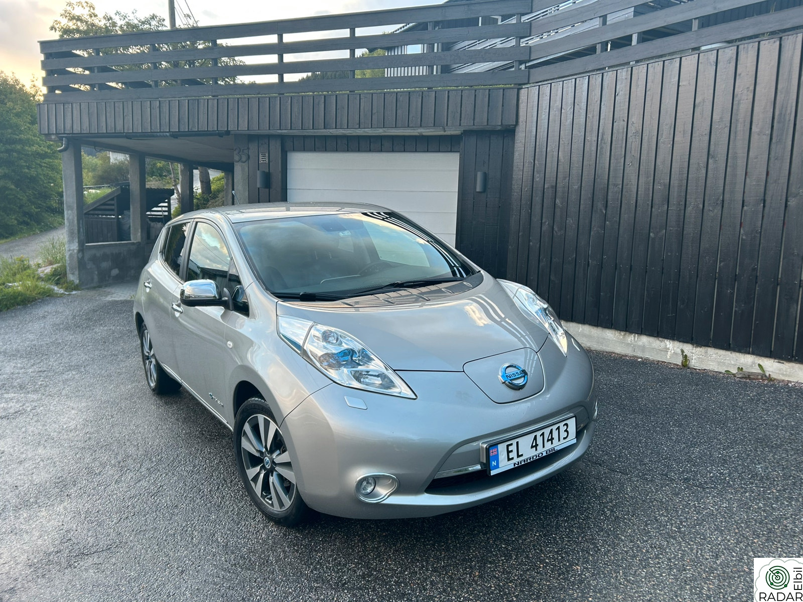 NISSAN LEAF Tekna