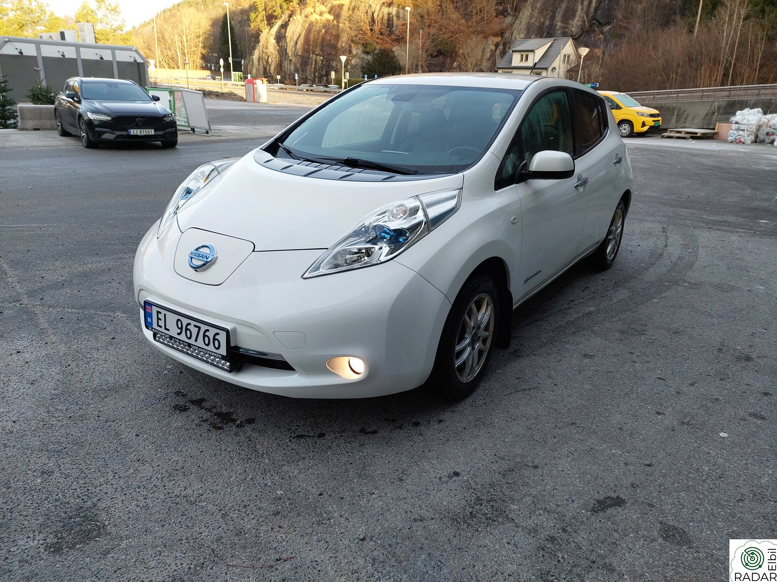 NISSAN LEAF Tekna