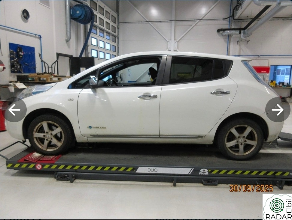 NISSAN LEAF Tekna
