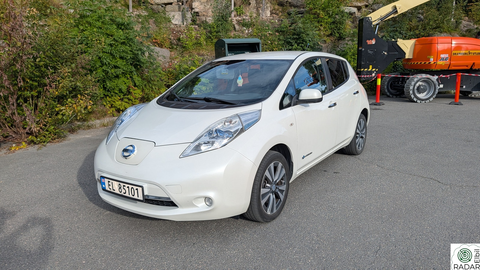 NISSAN LEAF AZE0