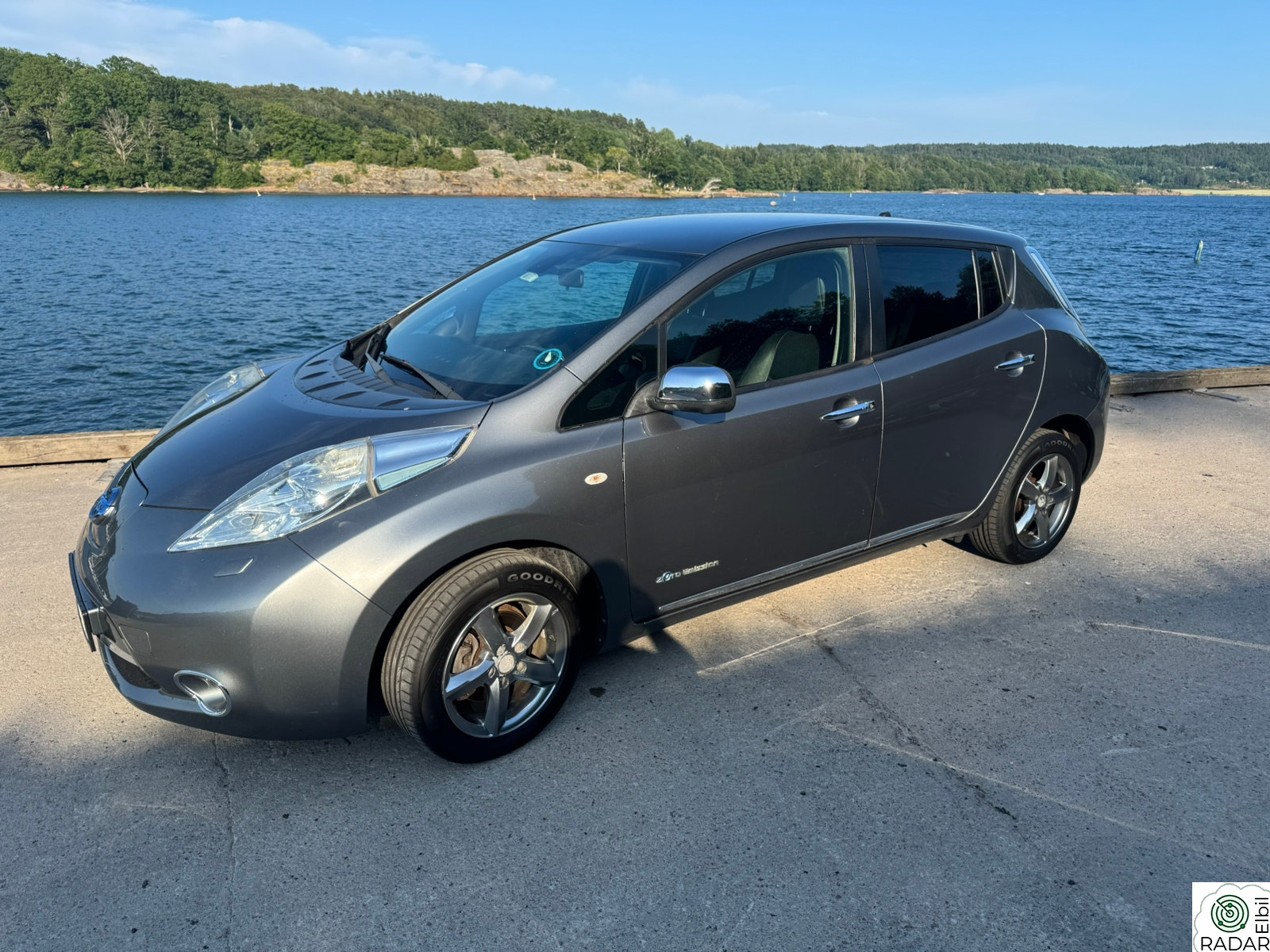 NISSAN LEAF Tekna