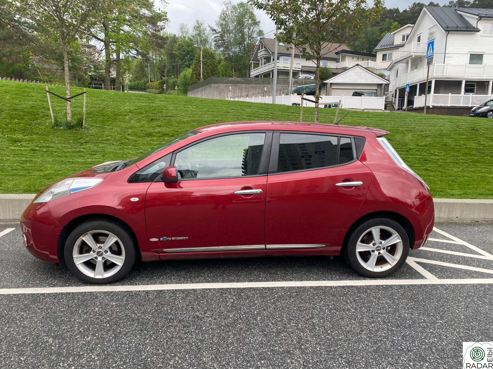NISSAN LEAF Visia