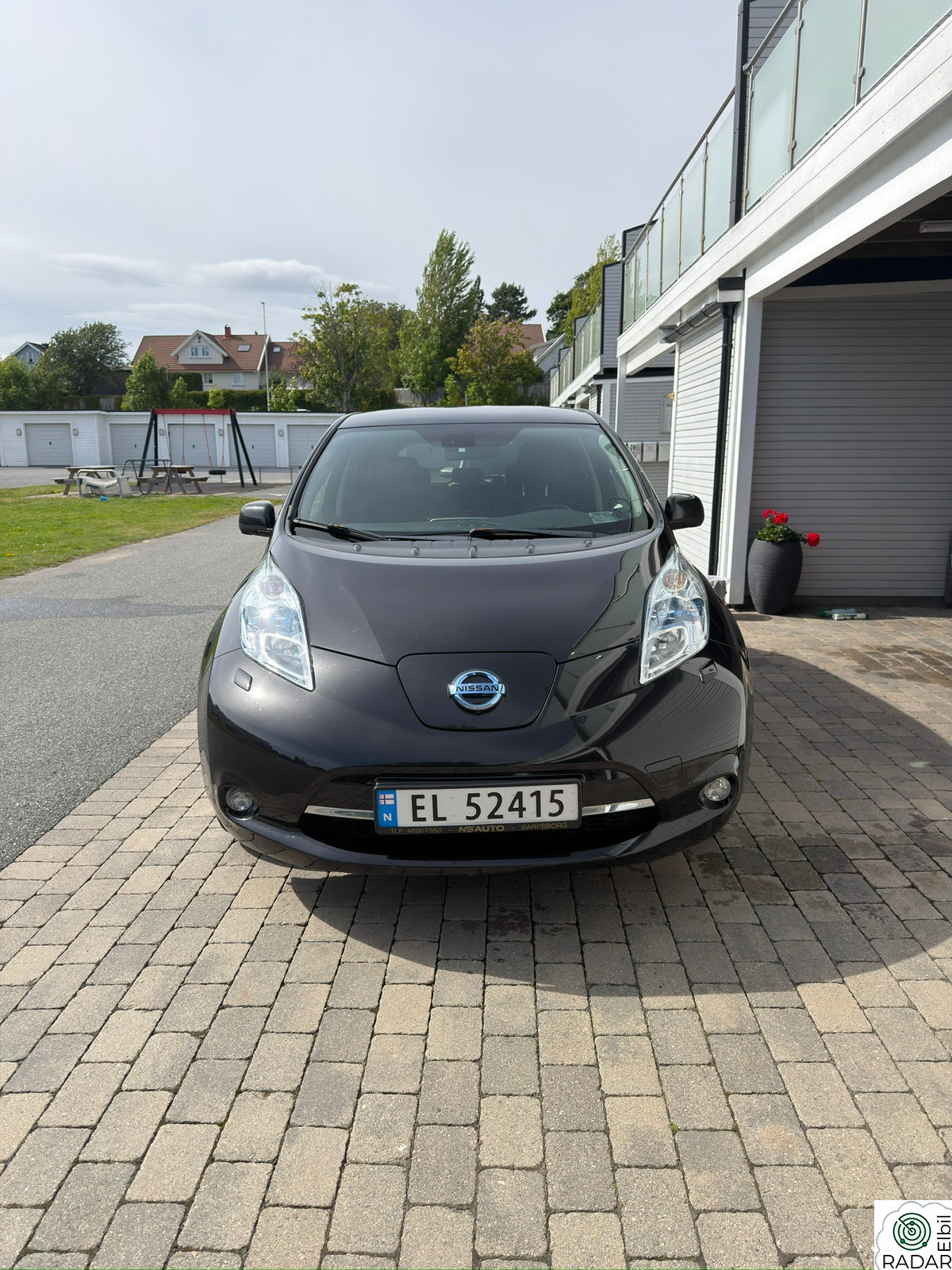NISSAN LEAF
