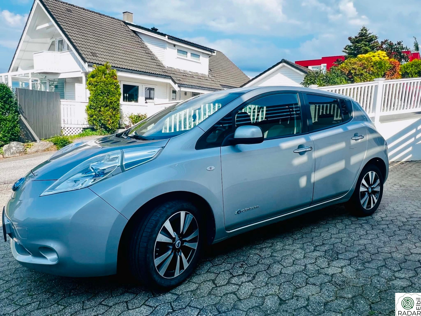 NISSAN LEAF zeo