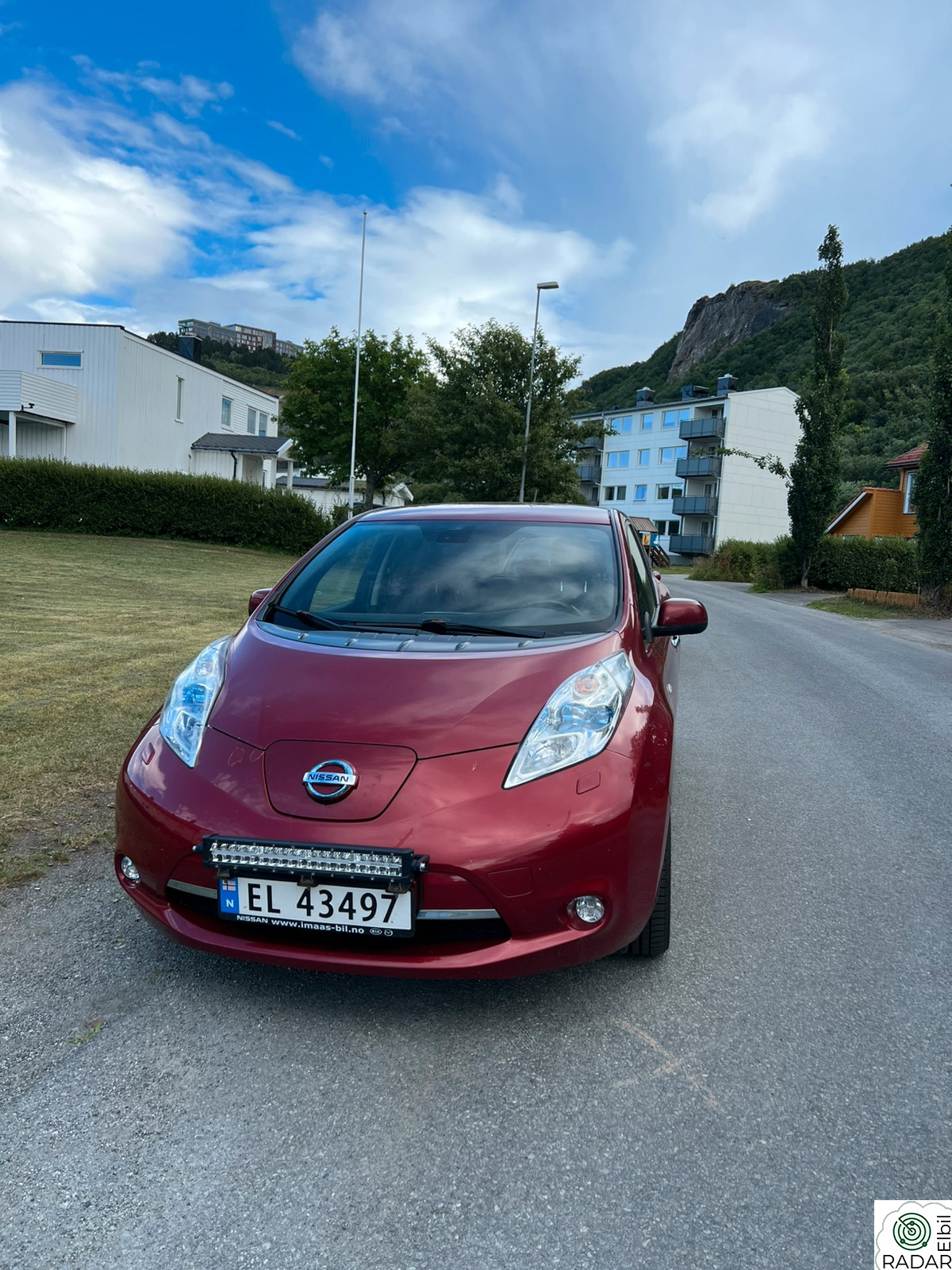 NISSAN LEAF