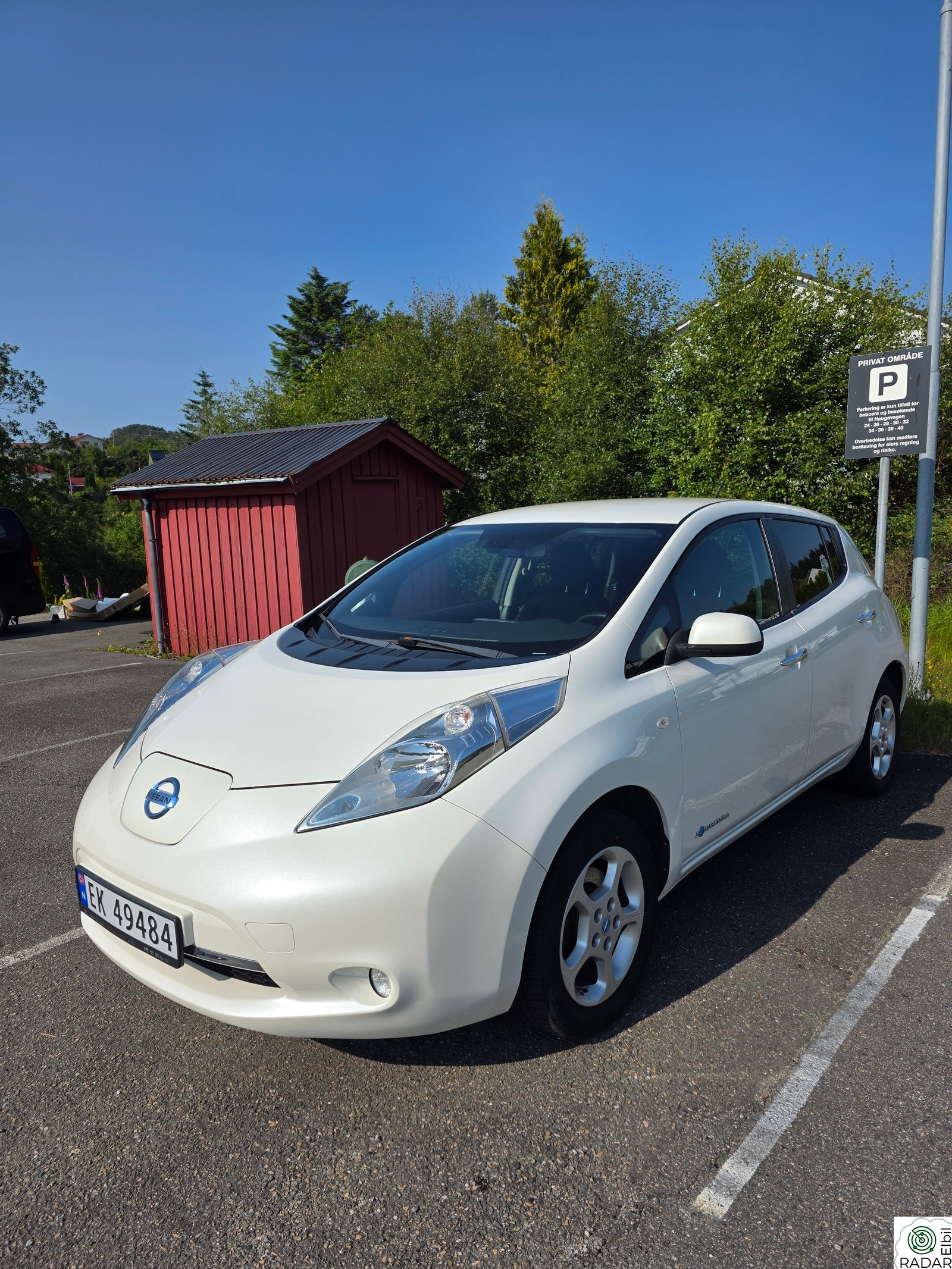 NISSAN LEAF