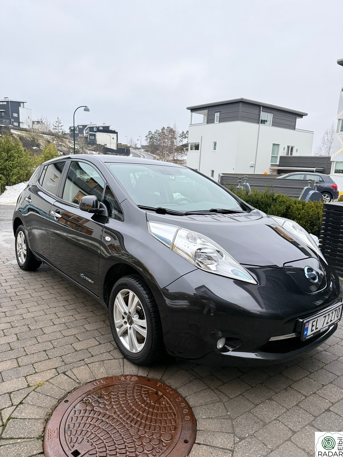 NISSAN LEAF