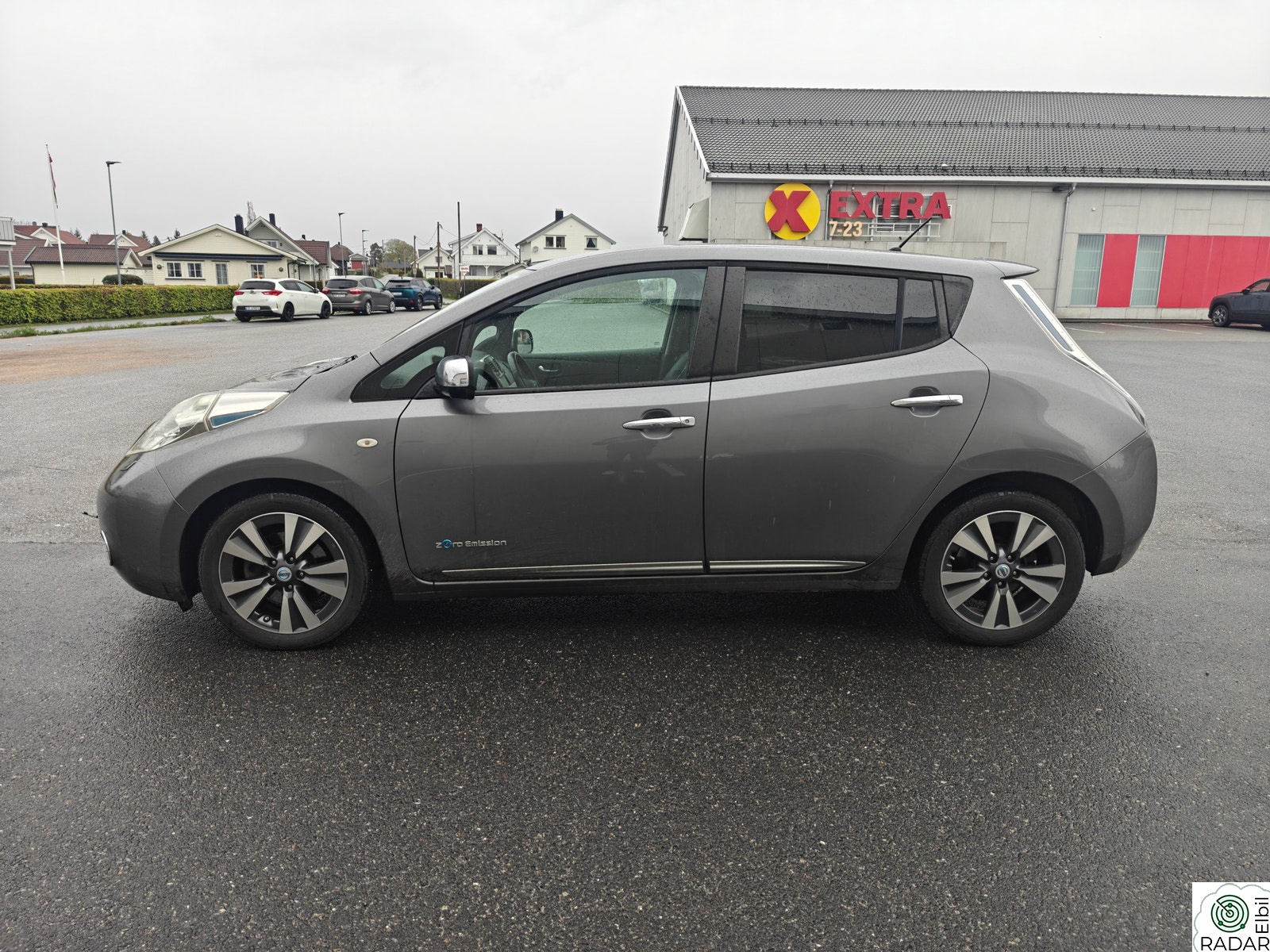 NISSAN LEAF Tekna