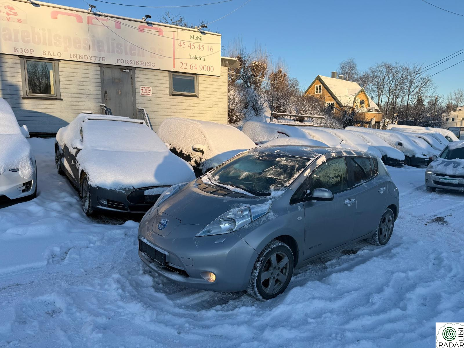 NISSAN LEAF