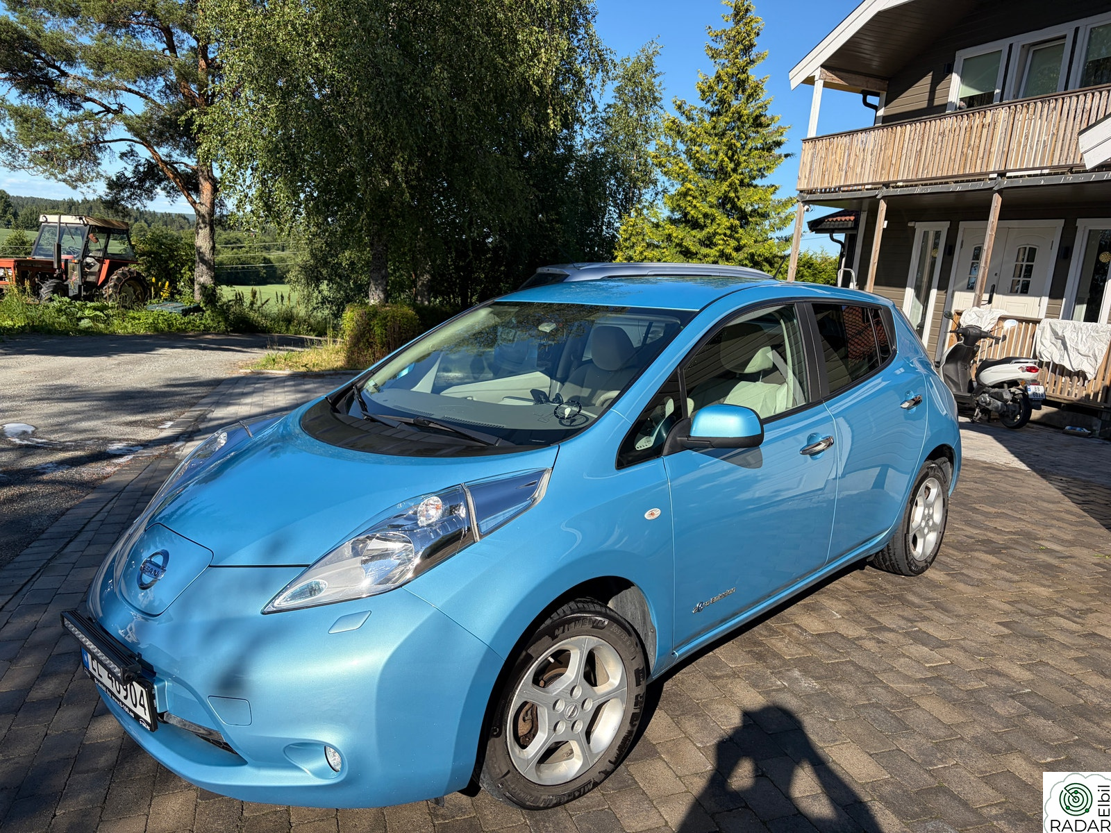 NISSAN LEAF Visia