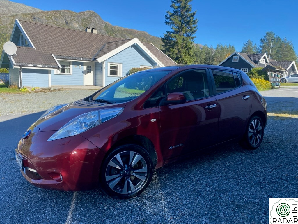 NISSAN LEAF Tekna
