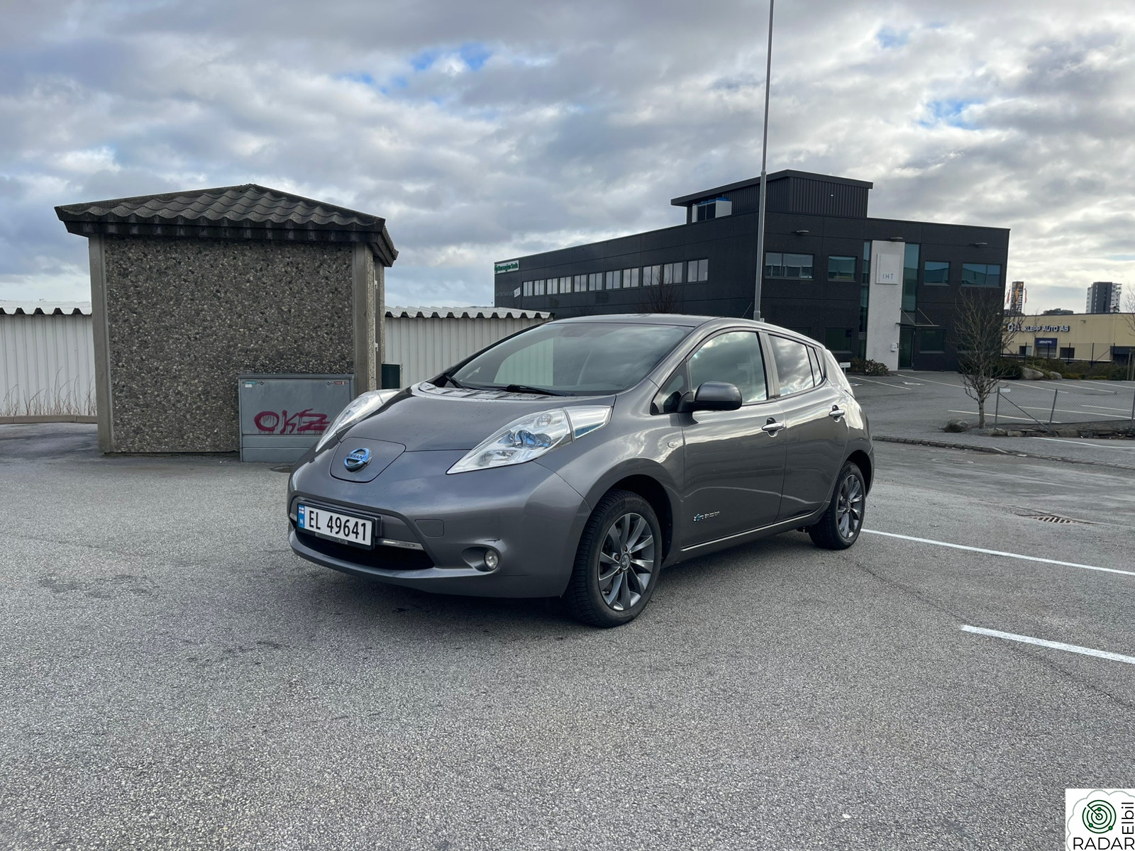NISSAN LEAF