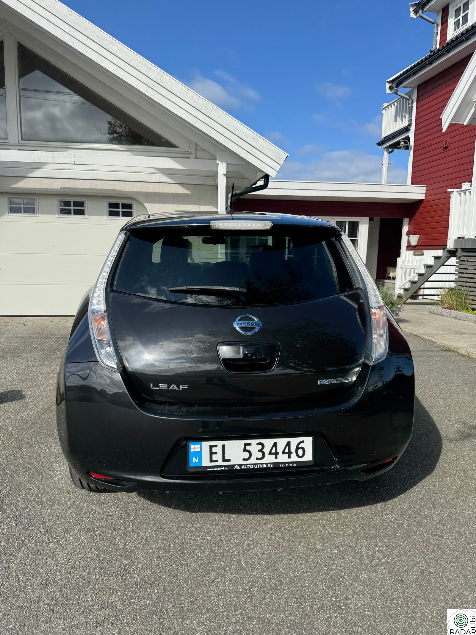 NISSAN LEAF