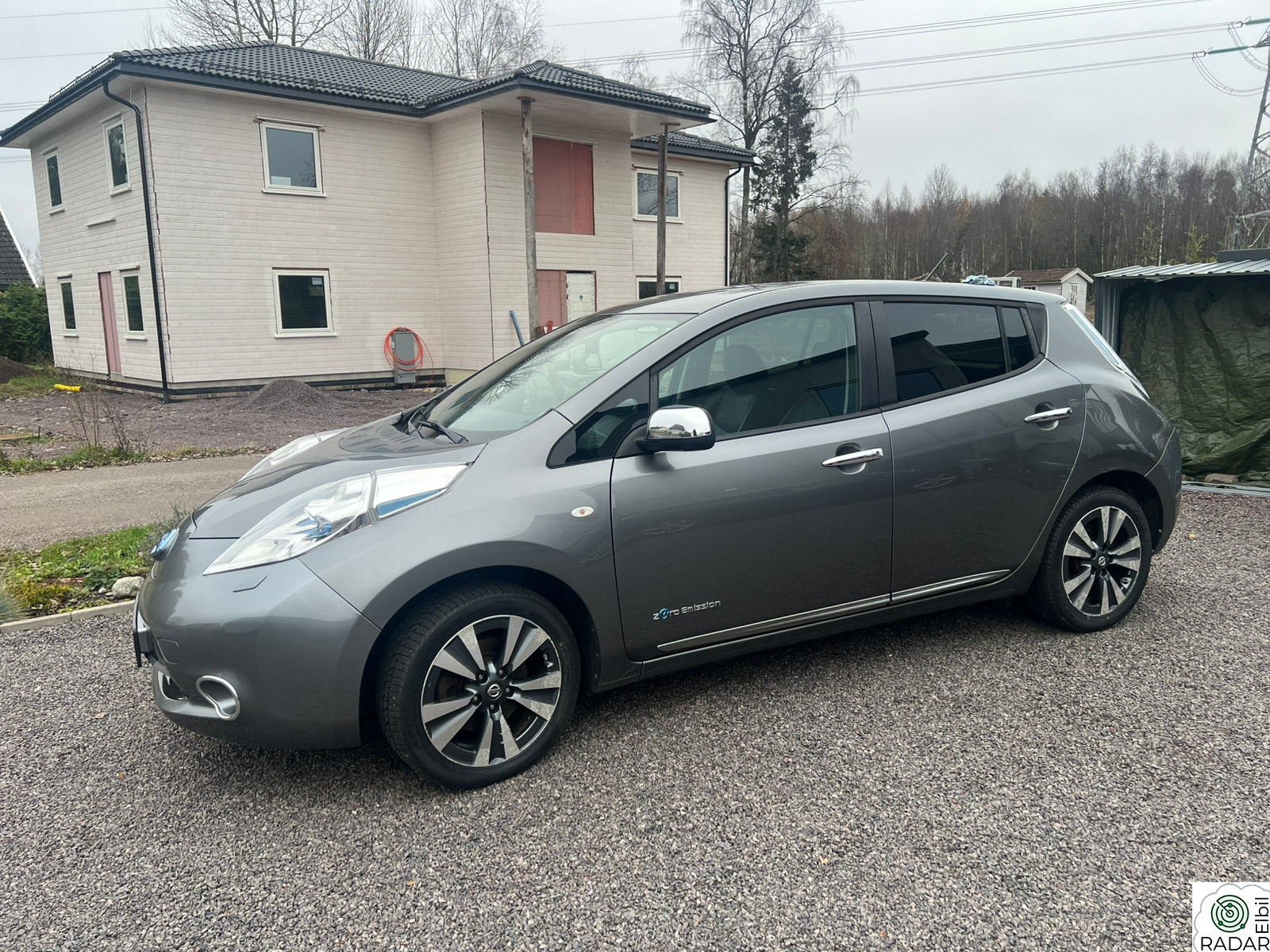 NISSAN LEAF Tekna